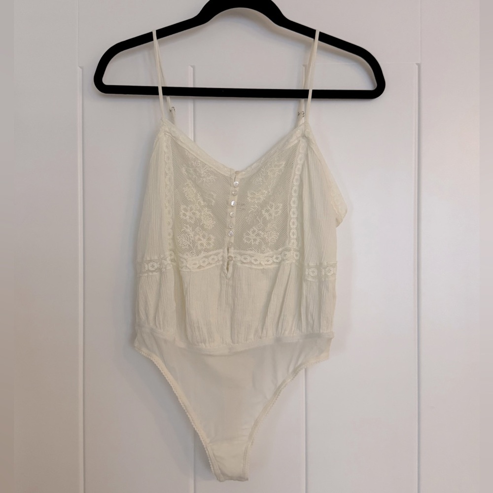 White FREE PEOPLE Lace Bodysuit small